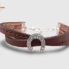 Un bracelet en cuir sur le thème du cheval