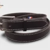 Une ceinture en cuir pour les concours d'équitation