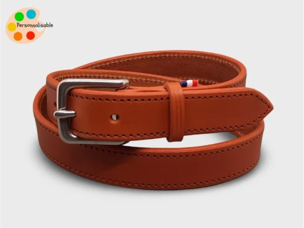 Une ceinture d'équitation solide en cuir