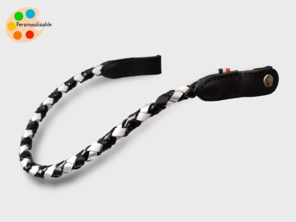 frontal-cheval-vernis-personnalisable Un frontal vague tressé rond pour cheval personnalisable