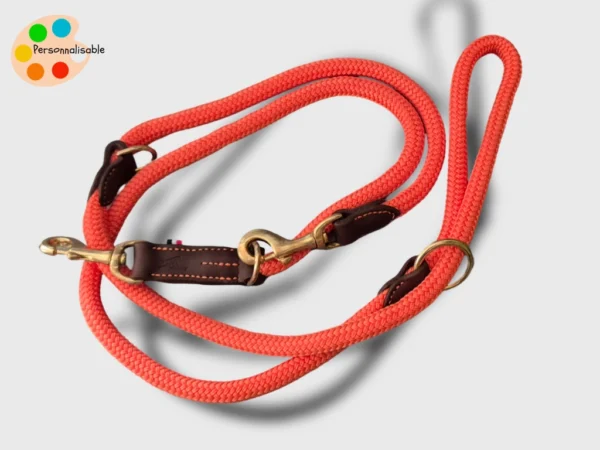 Une laisse 3 points pour chien en corde orange solide