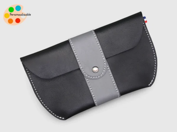Une pochette de ceinture pour l'équitation en cuir noir et gris personnalisable