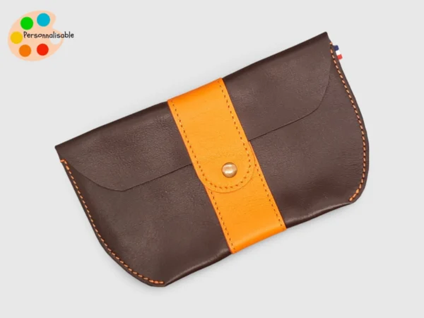 Une pochette de ceinture en cuir solide pour mettre son portable à cheval