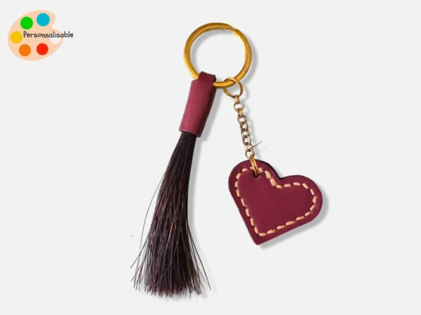 Un porte clé personnalisable en cuir et en crins