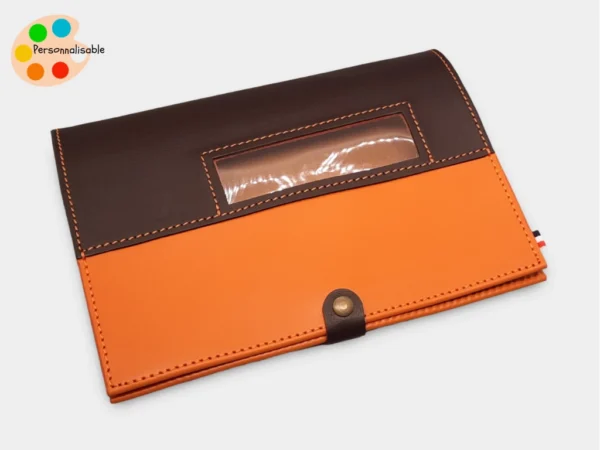 Une protection personnalisée pour les papiers de son cheval