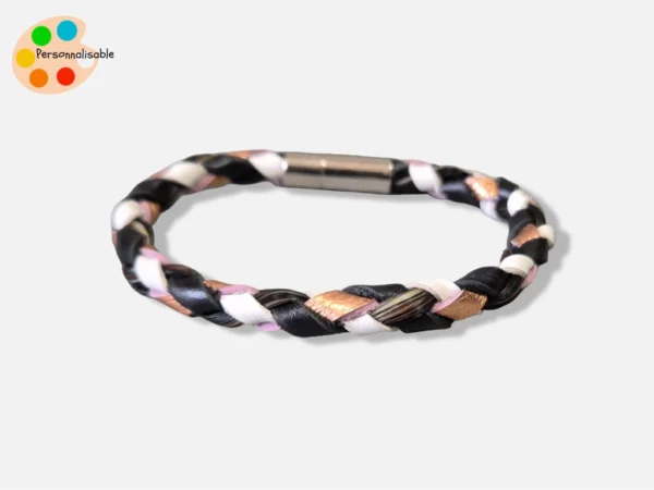 Un bracelet souvenir avec les crins de votre cheval