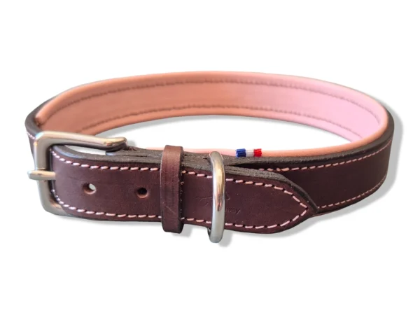 collier-gros-chien-cuir-rose Un collier en cuir rose pâle pour grand chien