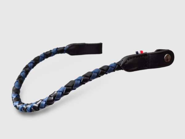 Un frontal en cuir vague noir et bleu marine
